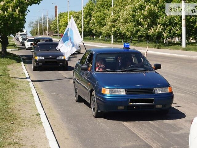 Синий ВАЗ 2110, объемом двигателя 1.5 л и пробегом 180 тыс. км за 2200 $, фото 1 на Automoto.ua