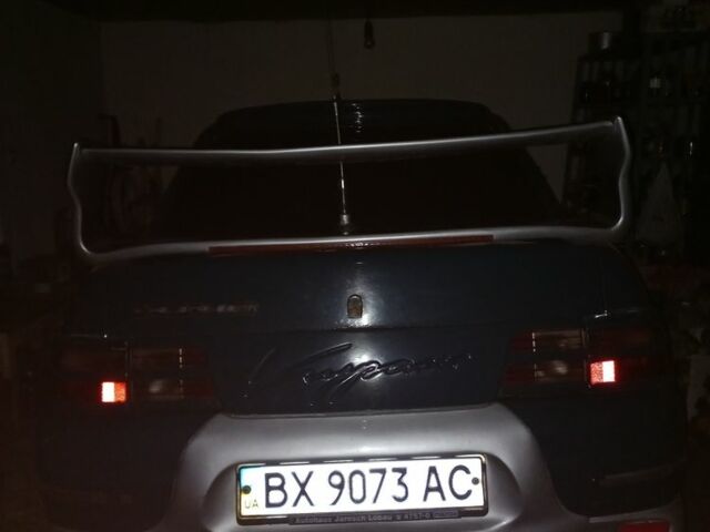 Зеленый ВАЗ 2110, объемом двигателя 1.5 л и пробегом 200 тыс. км за 1000 $, фото 1 на Automoto.ua