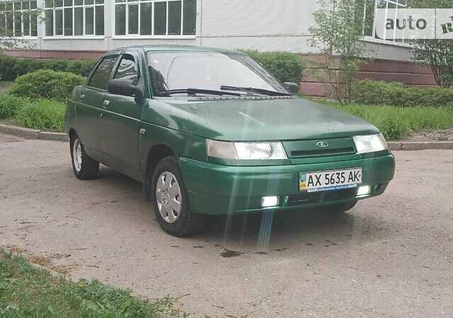 Зеленый ВАЗ 2110, объемом двигателя 1.5 л и пробегом 320 тыс. км за 1600 $, фото 1 на Automoto.ua