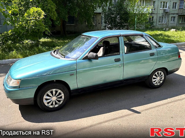 Зеленый ВАЗ 2110, объемом двигателя 1.5 л и пробегом 200 тыс. км за 1250 $, фото 1 на Automoto.ua