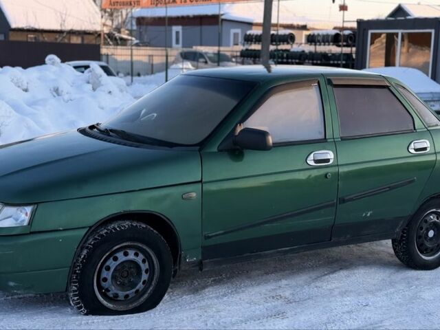 Зеленый ВАЗ 2110, объемом двигателя 1.5 л и пробегом 250 тыс. км за 1100 $, фото 1 на Automoto.ua