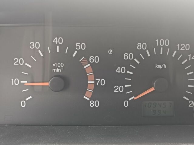 Зеленый ВАЗ 2110, объемом двигателя 1.5 л и пробегом 110 тыс. км за 2400 $, фото 1 на Automoto.ua