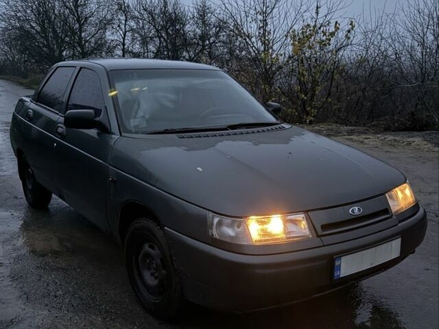 Зеленый ВАЗ 2110, объемом двигателя 1.5 л и пробегом 260 тыс. км за 1400 $, фото 1 на Automoto.ua