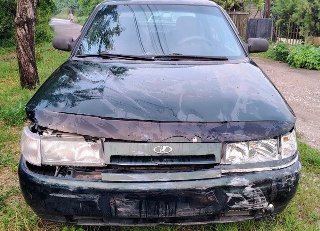 Зелений ВАЗ 2110, об'ємом двигуна 1.5 л та пробігом 242 тис. км за 800 $, фото 1 на Automoto.ua