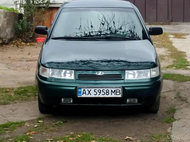 Зеленый ВАЗ 2110, объемом двигателя 1.5 л и пробегом 200 тыс. км за 1750 $, фото 1 на Automoto.ua