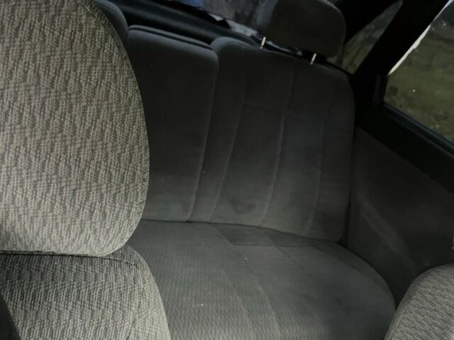 Зеленый ВАЗ 2110, объемом двигателя 1.5 л и пробегом 300 тыс. км за 700 $, фото 1 на Automoto.ua