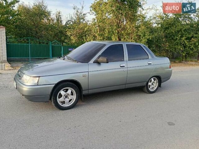 Зеленый ВАЗ 2110, объемом двигателя 1.6 л и пробегом 145 тыс. км за 2000 $, фото 1 на Automoto.ua