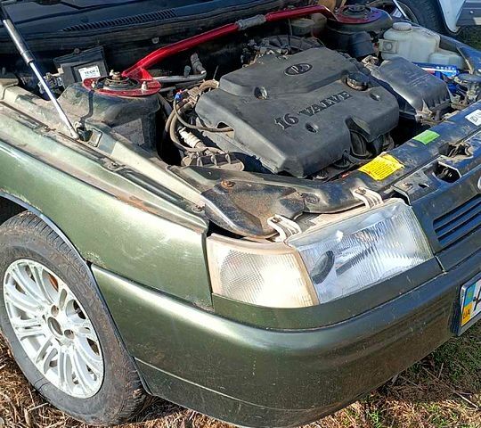 Зеленый ВАЗ 2110, объемом двигателя 1.6 л и пробегом 190 тыс. км за 3700 $, фото 1 на Automoto.ua