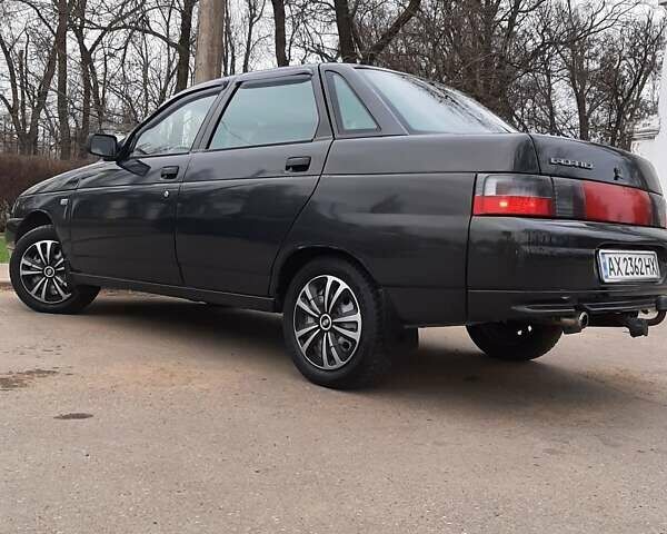 Зеленый ВАЗ 2110, объемом двигателя 1.6 л и пробегом 200 тыс. км за 2300 $, фото 1 на Automoto.ua