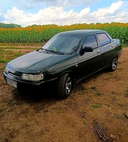 Зеленый ВАЗ 2110, объемом двигателя 1.6 л и пробегом 260 тыс. км за 1550 $, фото 1 на Automoto.ua