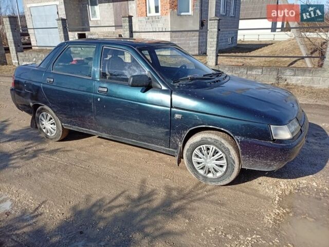 Зеленый ВАЗ 2110, объемом двигателя 1.6 л и пробегом 170 тыс. км за 900 $, фото 1 на Automoto.ua