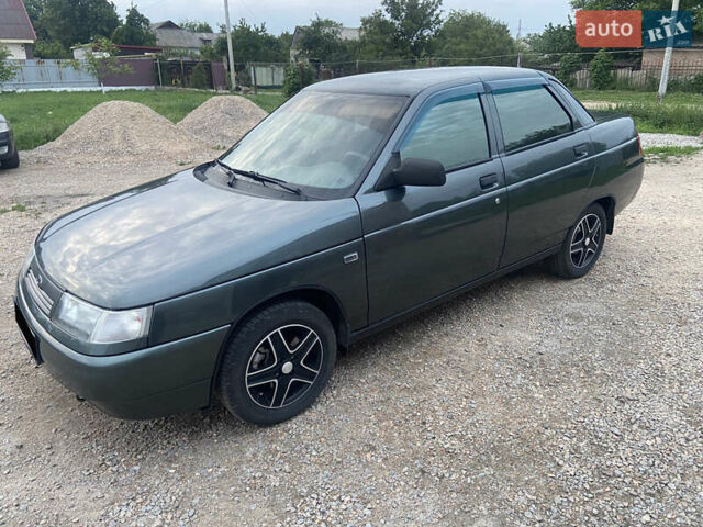 Зеленый ВАЗ 2110, объемом двигателя 1.6 л и пробегом 180 тыс. км за 3200 $, фото 1 на Automoto.ua