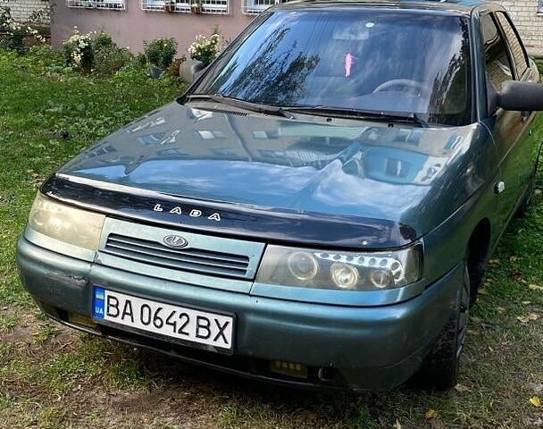 Зелений ВАЗ 2110, об'ємом двигуна 1.6 л та пробігом 165 тис. км за 2000 $, фото 1 на Automoto.ua
