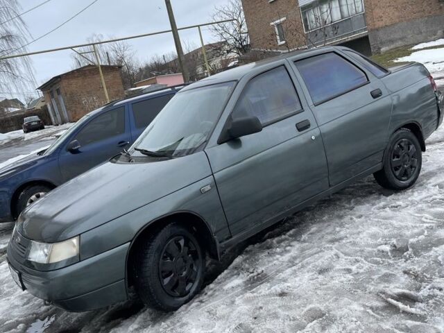 Зеленый ВАЗ 2110, объемом двигателя 1.6 л и пробегом 300 тыс. км за 2100 $, фото 1 на Automoto.ua