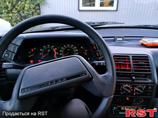 Білий ВАЗ 2111, об'ємом двигуна 1.6 л та пробігом 250 тис. км за 1500 $, фото 1 на Automoto.ua