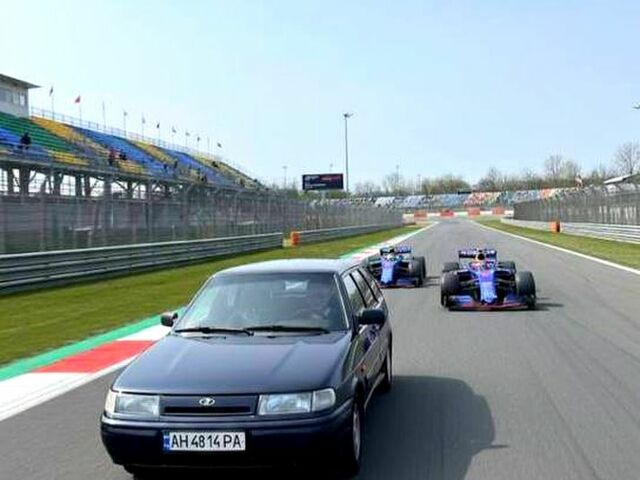 Черный ВАЗ 2111, объемом двигателя 1.6 л и пробегом 19100 тыс. км за 2400 $, фото 1 на Automoto.ua