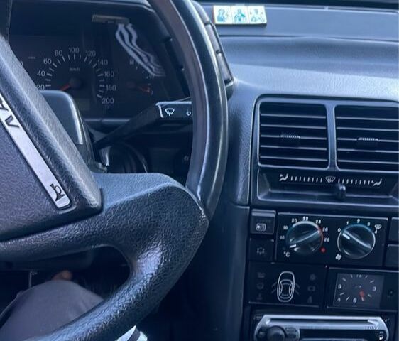 Черный ВАЗ 2111, объемом двигателя 1.6 л и пробегом 190 тыс. км за 1602 $, фото 1 на Automoto.ua
