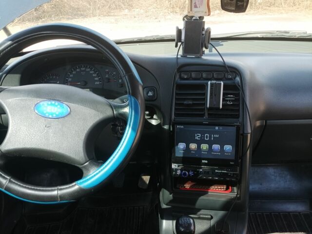 Черный ВАЗ 2111, объемом двигателя 1.6 л и пробегом 207 тыс. км за 2350 $, фото 1 на Automoto.ua