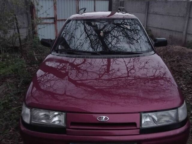 Красный ВАЗ 2111, объемом двигателя 1.5 л и пробегом 157 тыс. км за 1300 $, фото 1 на Automoto.ua
