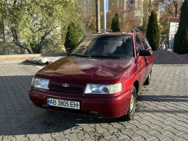 Красный ВАЗ 2111, объемом двигателя 1.6 л и пробегом 100 тыс. км за 907 $, фото 1 на Automoto.ua