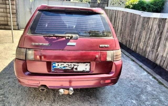 Красный ВАЗ 2111, объемом двигателя 1.5 л и пробегом 1 тыс. км за 2550 $, фото 1 на Automoto.ua