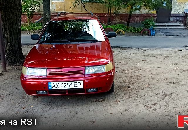 Червоний ВАЗ 2111, об'ємом двигуна 1.6 л та пробігом 240 тис. км за 2300 $, фото 1 на Automoto.ua