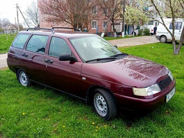 Красный ВАЗ 2111, объемом двигателя 1.6 л и пробегом 0 тыс. км за 2400 $, фото 1 на Automoto.ua