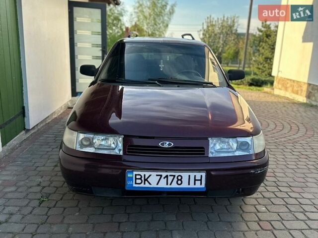 Красный ВАЗ 2111, объемом двигателя 1.6 л и пробегом 160 тыс. км за 1900 $, фото 1 на Automoto.ua