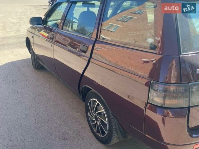 Красный ВАЗ 2111, объемом двигателя 1.6 л и пробегом 127 тыс. км за 2900 $, фото 1 на Automoto.ua