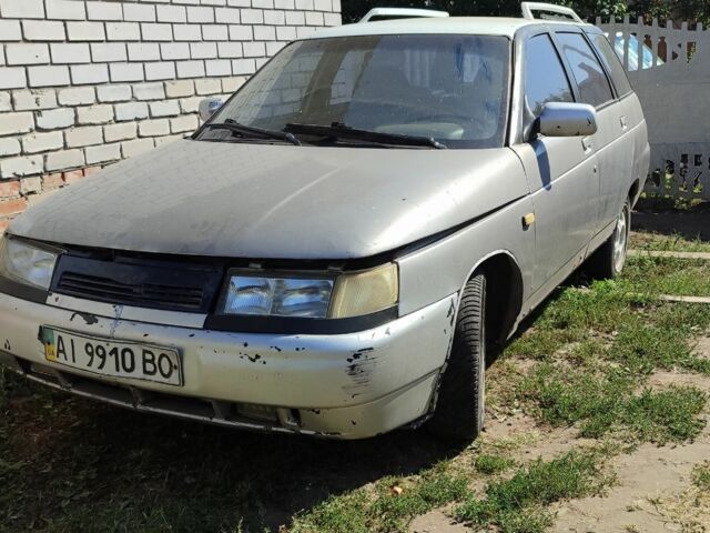 Серый ВАЗ 2111, объемом двигателя 2 л и пробегом 260 тыс. км за 672 $, фото 1 на Automoto.ua