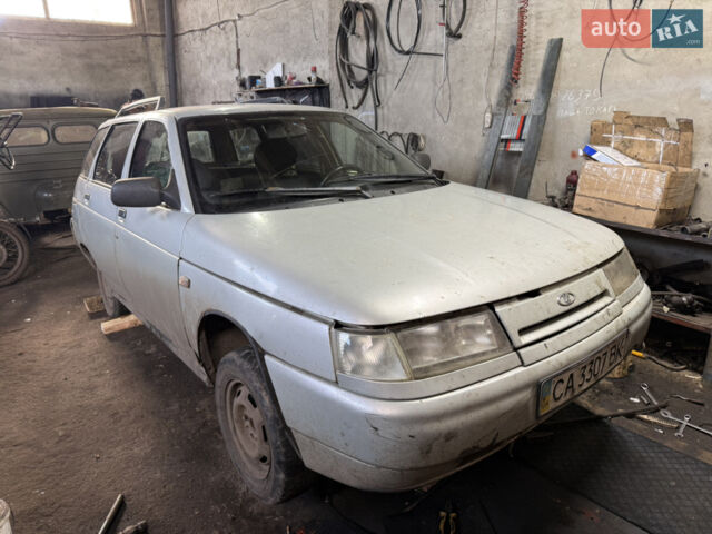 Серый ВАЗ 2111, объемом двигателя 1.5 л и пробегом 250 тыс. км за 400 $, фото 1 на Automoto.ua