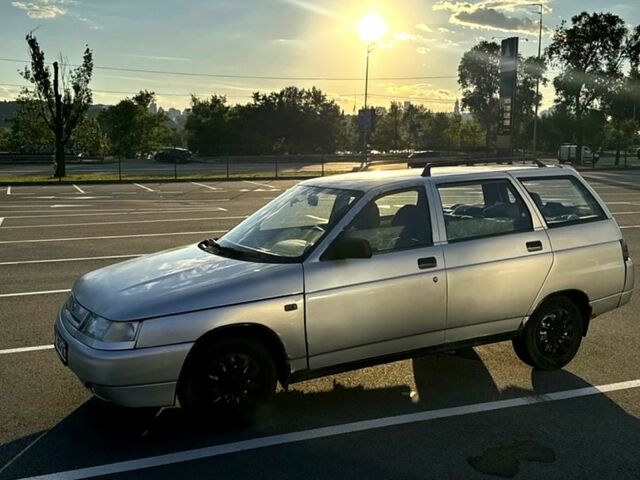 Серый ВАЗ 2111, объемом двигателя 1.5 л и пробегом 300 тыс. км за 700 $, фото 1 на Automoto.ua