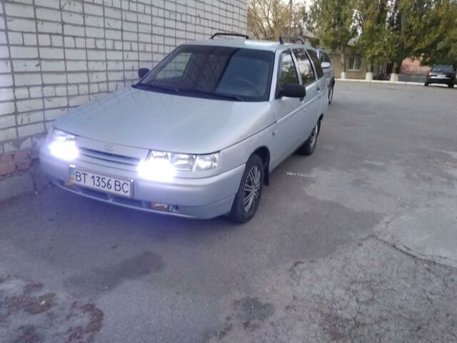 Серый ВАЗ 2111, объемом двигателя 1.5 л и пробегом 182 тыс. км за 3200 $, фото 1 на Automoto.ua