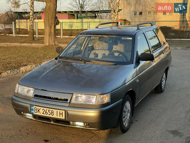 Серый ВАЗ 2111, объемом двигателя 1.6 л и пробегом 180 тыс. км за 1575 $, фото 1 на Automoto.ua