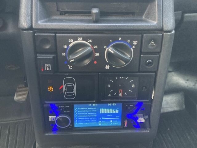 Серый ВАЗ 2111, объемом двигателя 1.5 л и пробегом 207 тыс. км за 1300 $, фото 1 на Automoto.ua