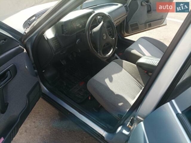Серый ВАЗ 2111, объемом двигателя 1.6 л и пробегом 160 тыс. км за 2800 $, фото 1 на Automoto.ua