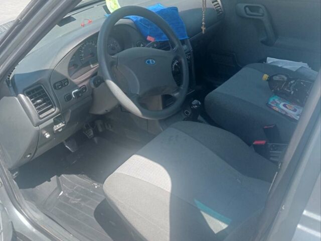 Сірий ВАЗ 2111, об'ємом двигуна 1.6 л та пробігом 225 тис. км за 2000 $, фото 1 на Automoto.ua