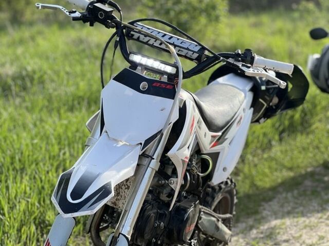 Сірий ВАЗ 2111, об'ємом двигуна 1.6 л та пробігом 222 тис. км за 1000 $, фото 1 на Automoto.ua