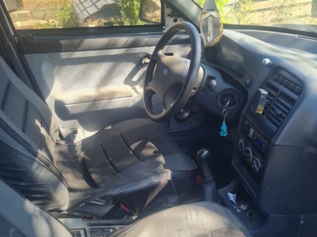 Серый ВАЗ 2111, объемом двигателя 1 л и пробегом 1 тыс. км за 1200 $, фото 1 на Automoto.ua