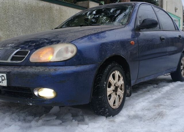 Синий ВАЗ 2111, объемом двигателя 0 л и пробегом 300 тыс. км за 685 $, фото 1 на Automoto.ua