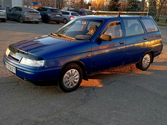 Синий ВАЗ 2111, объемом двигателя 1.5 л и пробегом 253 тыс. км за 800 $, фото 1 на Automoto.ua
