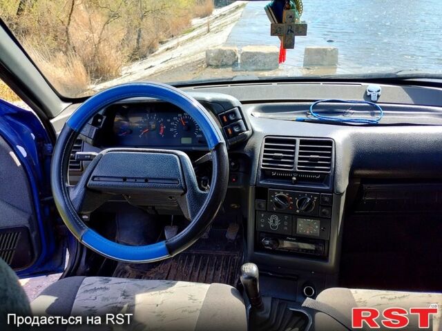 Синий ВАЗ 2111, объемом двигателя 1.6 л и пробегом 160 тыс. км за 1400 $, фото 1 на Automoto.ua