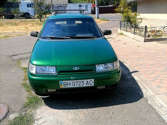 Зеленый ВАЗ 2111, объемом двигателя 1.5 л и пробегом 111 тыс. км за 1000 $, фото 1 на Automoto.ua