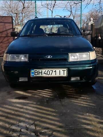 Зеленый ВАЗ 2111, объемом двигателя 1.5 л и пробегом 215 тыс. км за 2100 $, фото 1 на Automoto.ua