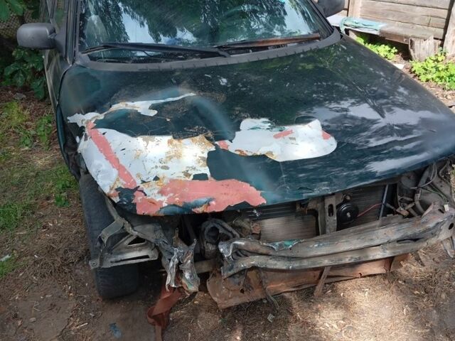Зеленый ВАЗ 2111, объемом двигателя 0 л и пробегом 222 тыс. км за 550 $, фото 1 на Automoto.ua