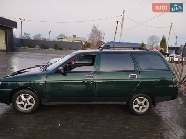 Зеленый ВАЗ 2111, объемом двигателя 1.5 л и пробегом 350 тыс. км за 1400 $, фото 1 на Automoto.ua
