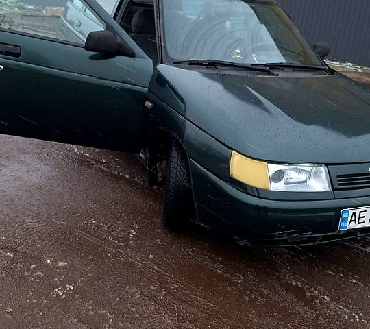 Зеленый ВАЗ 2111, объемом двигателя 1.5 л и пробегом 325 тыс. км за 1700 $, фото 1 на Automoto.ua