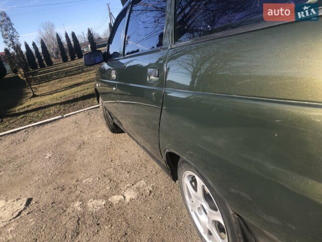 Зеленый ВАЗ 2111, объемом двигателя 1.5 л и пробегом 210 тыс. км за 2200 $, фото 1 на Automoto.ua
