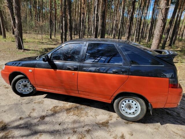 Чорний ВАЗ 2112, об'ємом двигуна 1.6 л та пробігом 209 тис. км за 2000 $, фото 1 на Automoto.ua