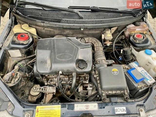 Чорний ВАЗ 2112, об'ємом двигуна 1.6 л та пробігом 150 тис. км за 2300 $, фото 1 на Automoto.ua